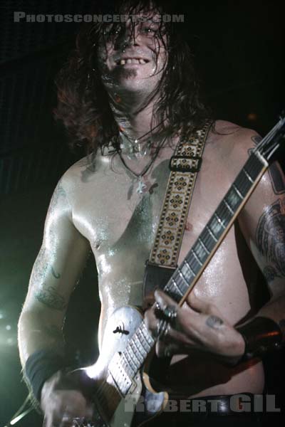 HIGH ON FIRE - 2006-07-16 - PARIS - Batofar - 